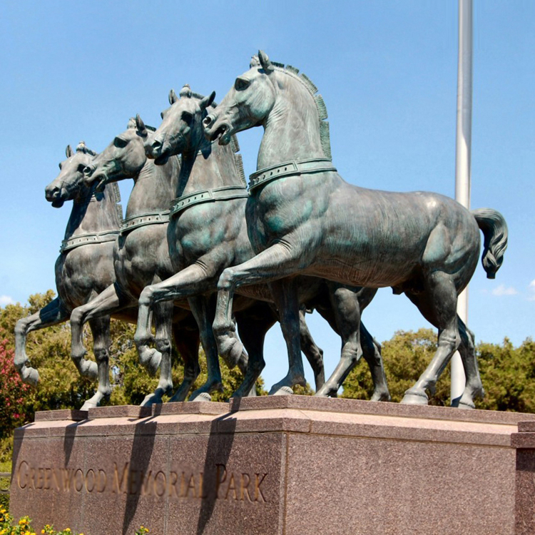 bronze horse sculpture