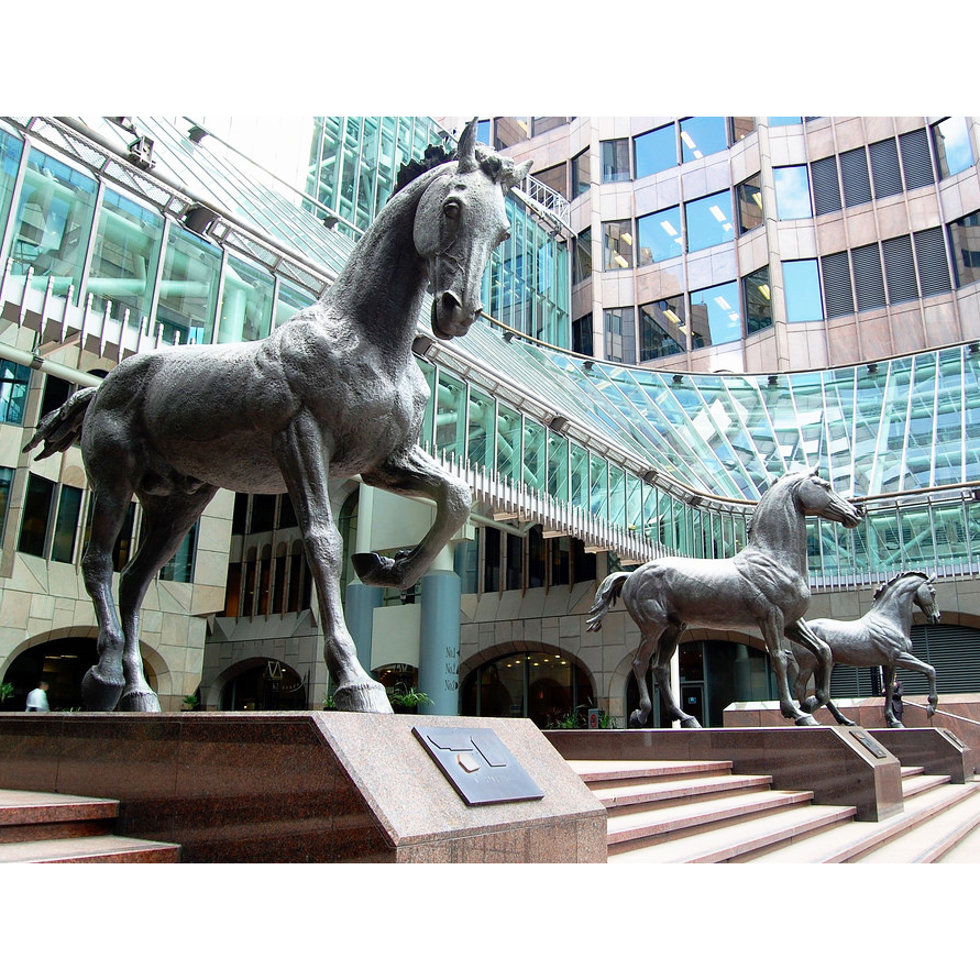 large bronze horse sculpture