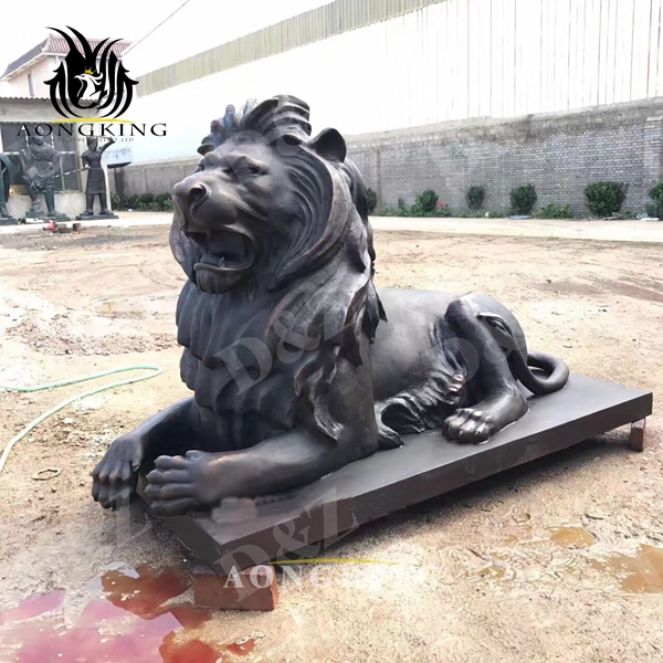 lion statues outdoor