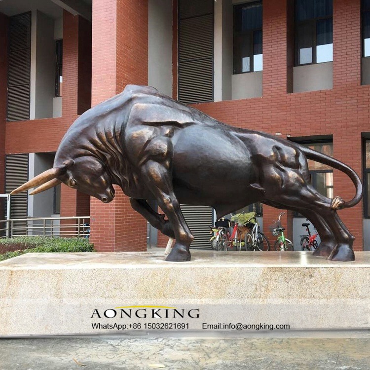 cast iron bull statue (2)