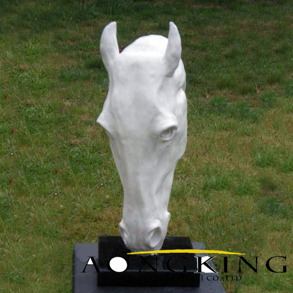 garden sculpture ideas horse head