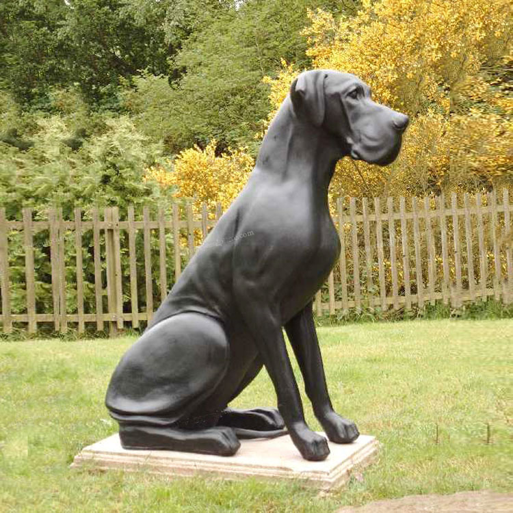 dog statue garden
