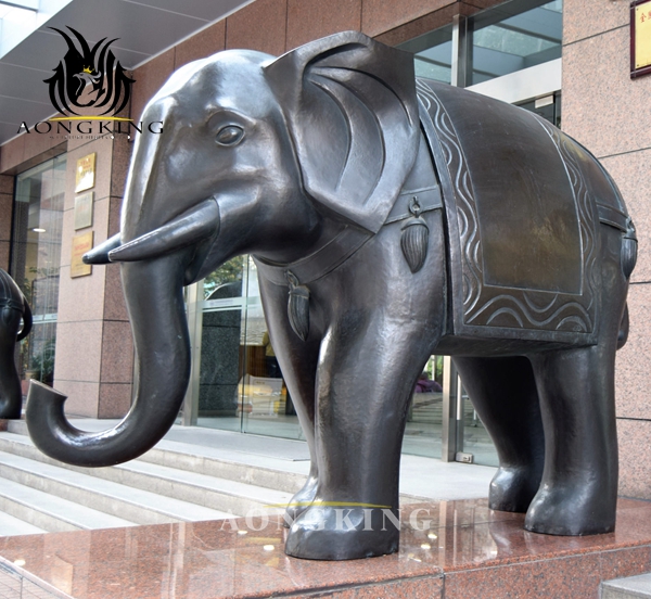 bronze indian elephant statue for driveway entrance