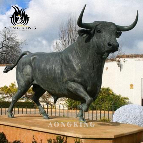 statues bull