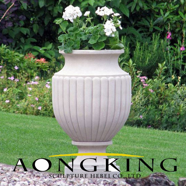 minimalist sculpture garden Flower pot marble