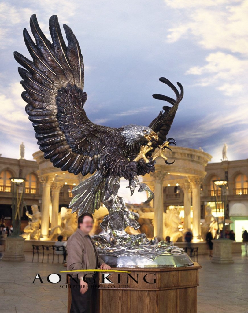 Eagle bronze statue