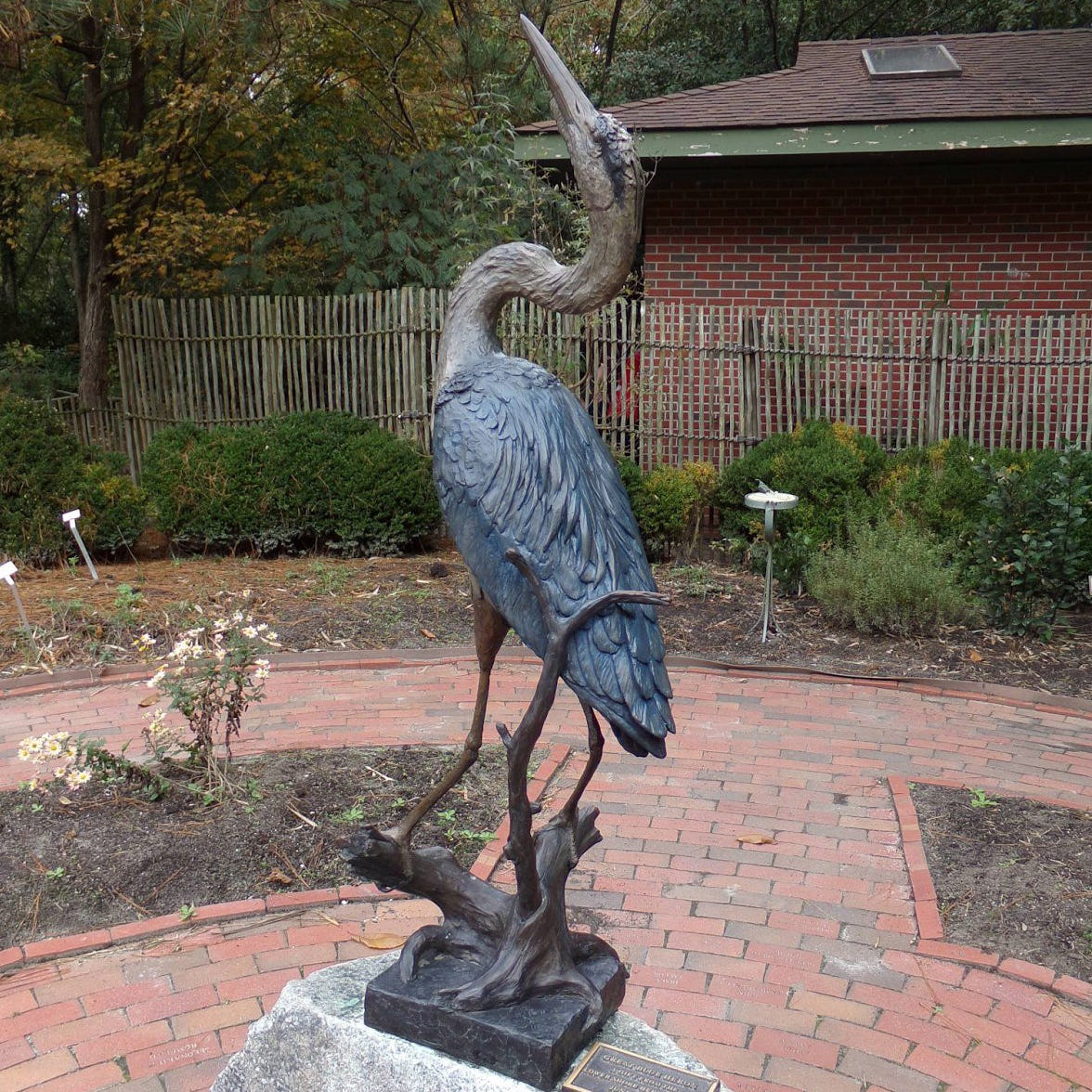 Crane sculpture for zoo