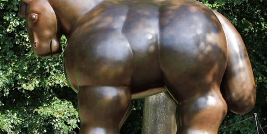 Fernando botero horse statue