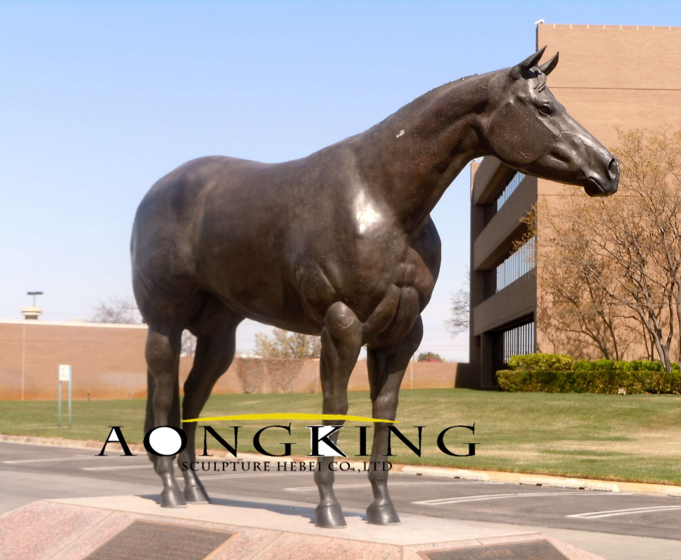 Metal bronze horse sculpture