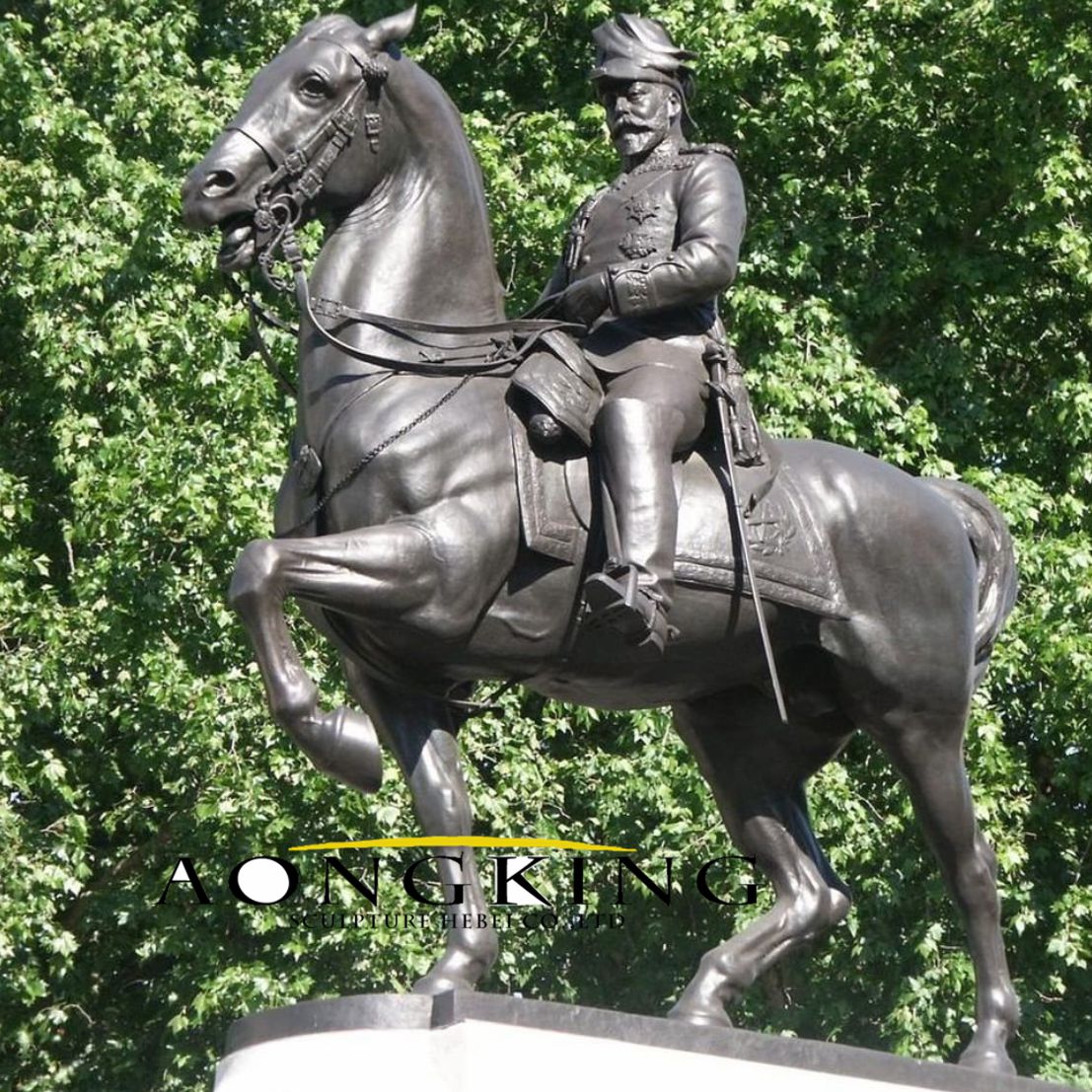 Sculpture of an officer on horseback