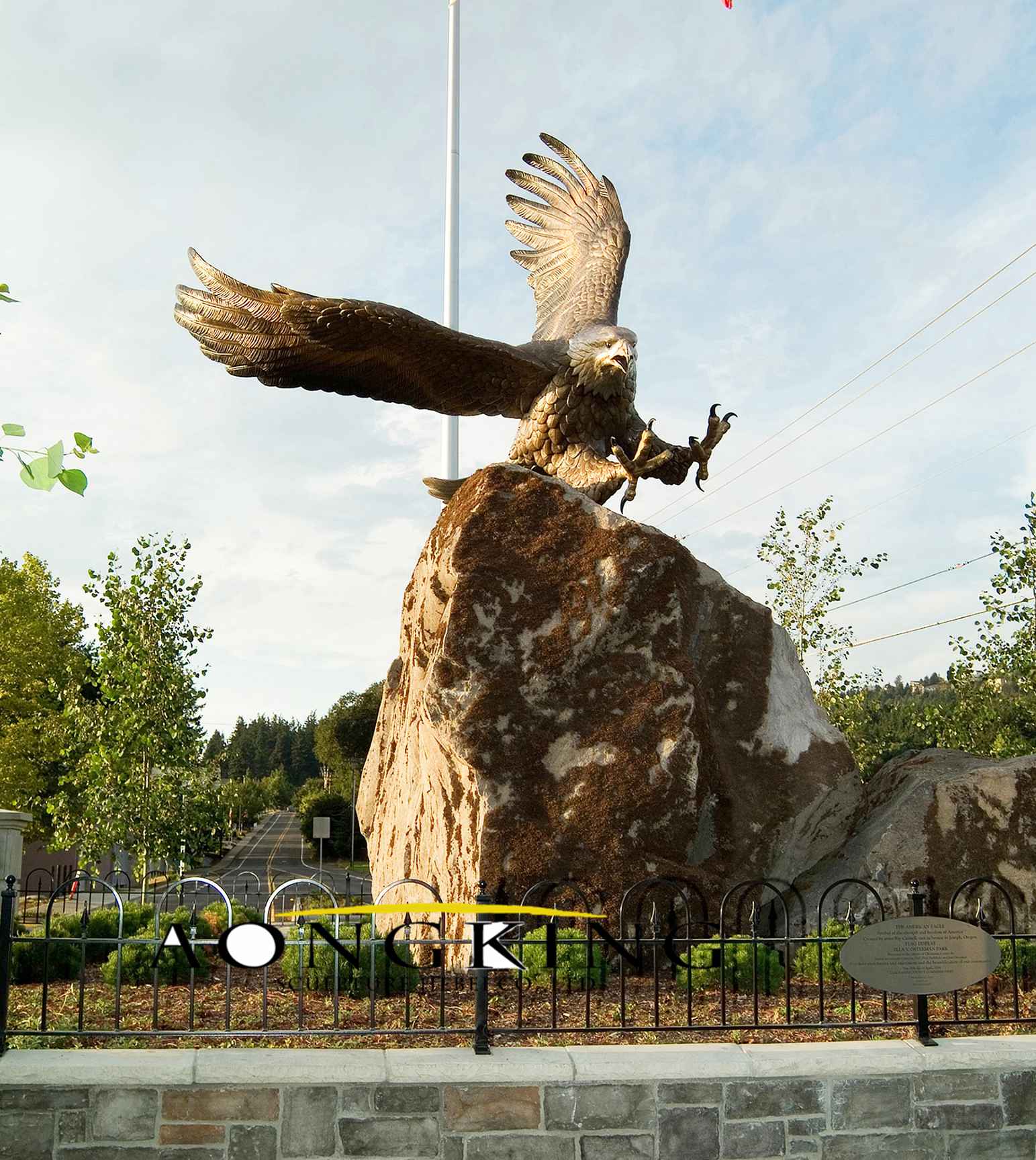 Statue of guardian spirit eagle landing