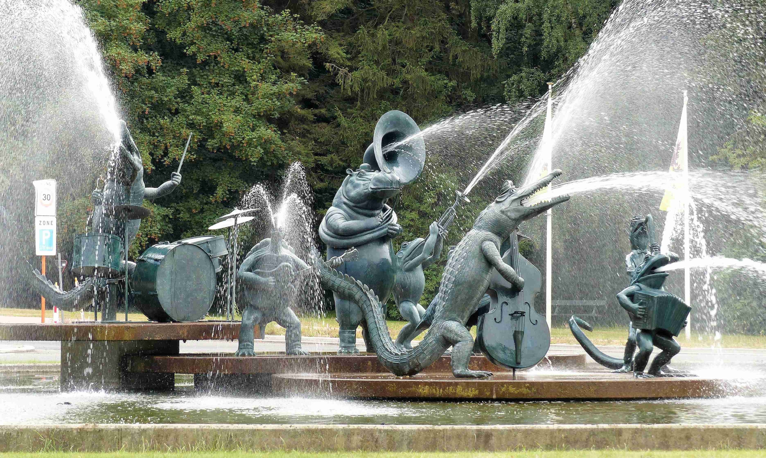 Statue of water jazz band