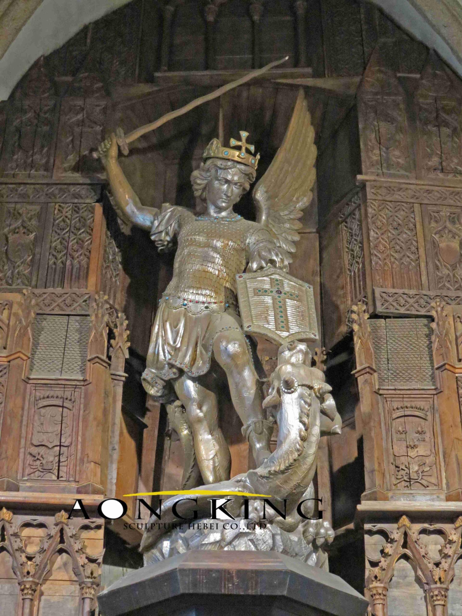 Statue saint michel dragon