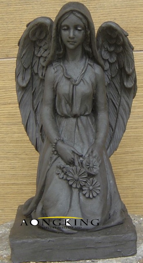 Tomb decoration kneel angel statue