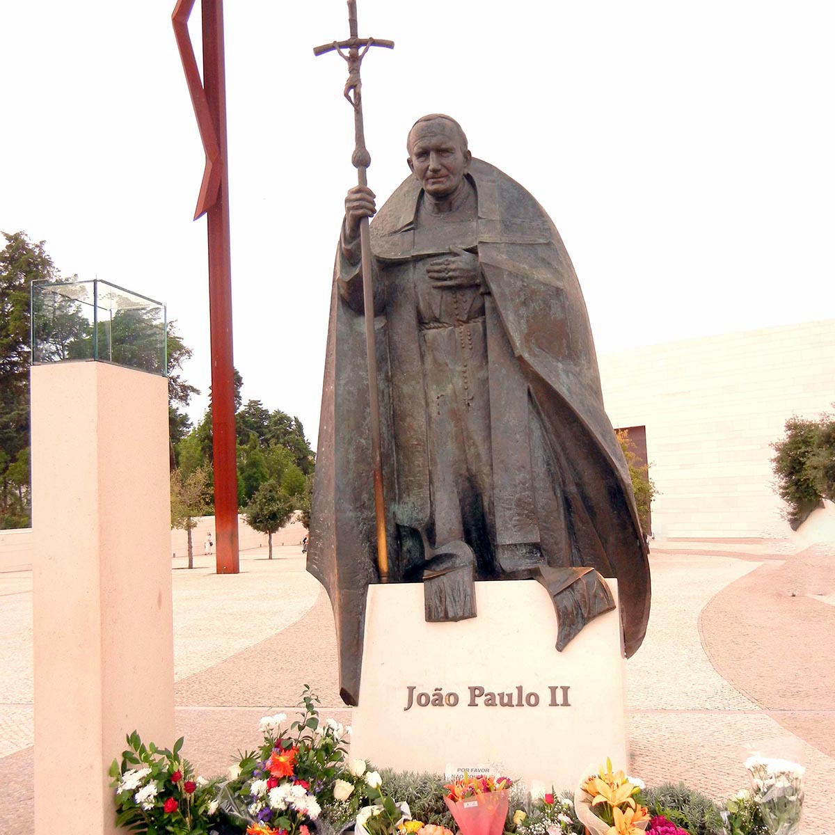 Joao paulo ii statue