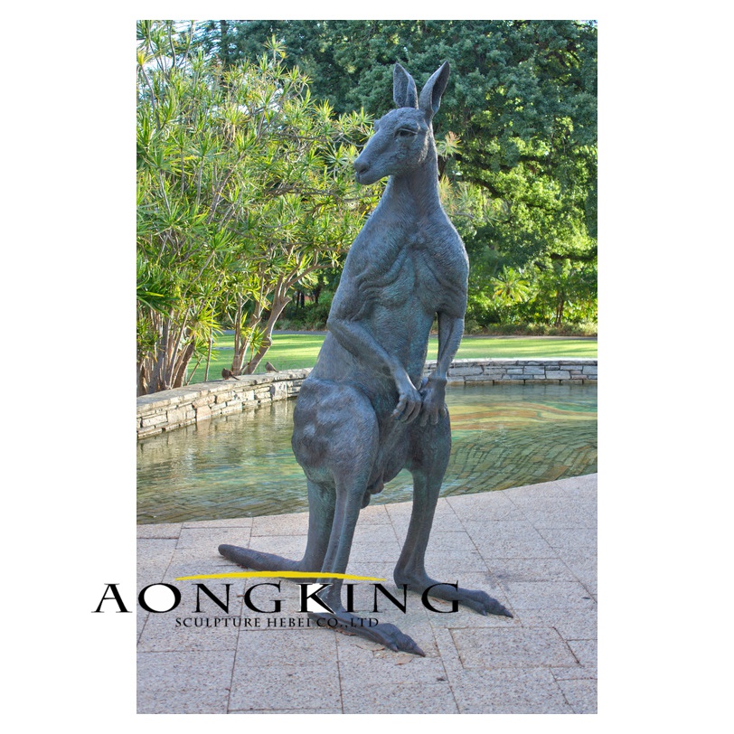 Kangaroo art statue