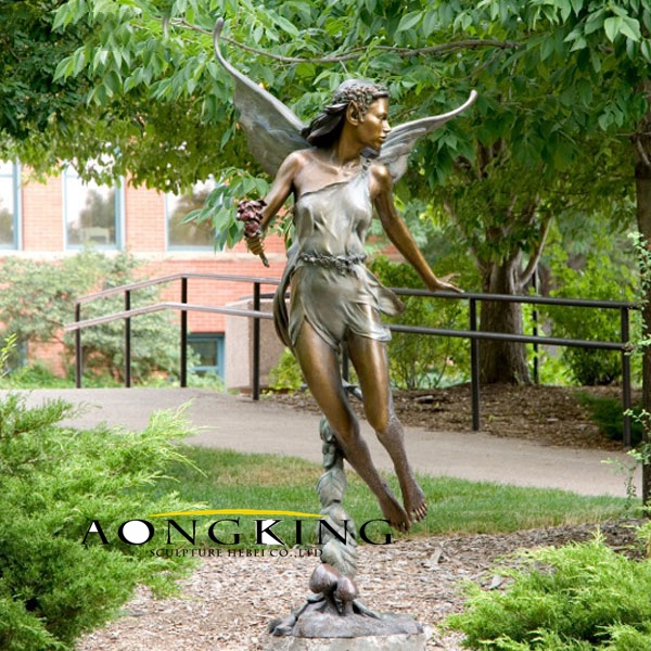 Garden decorate angel statue
