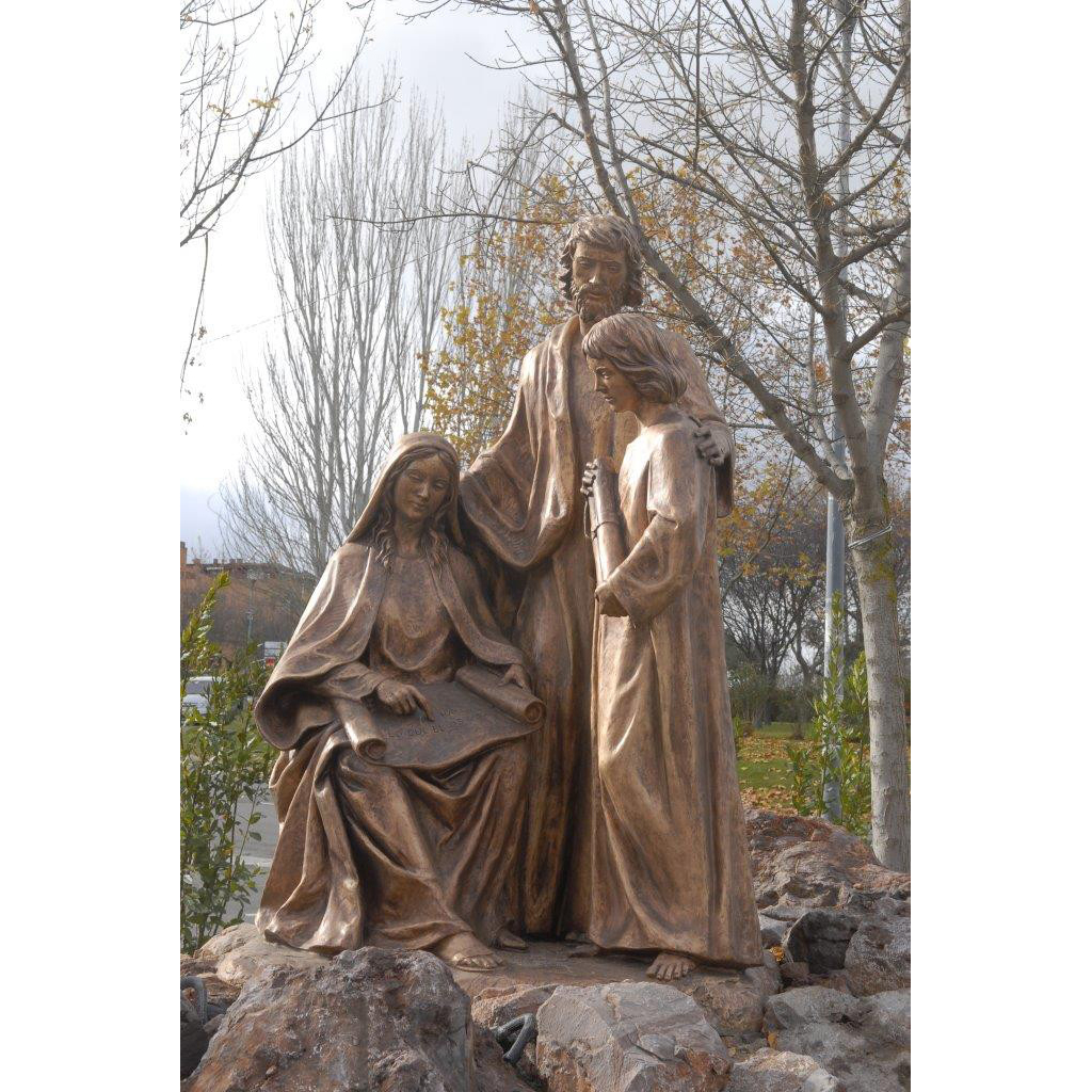 Life holy family statue