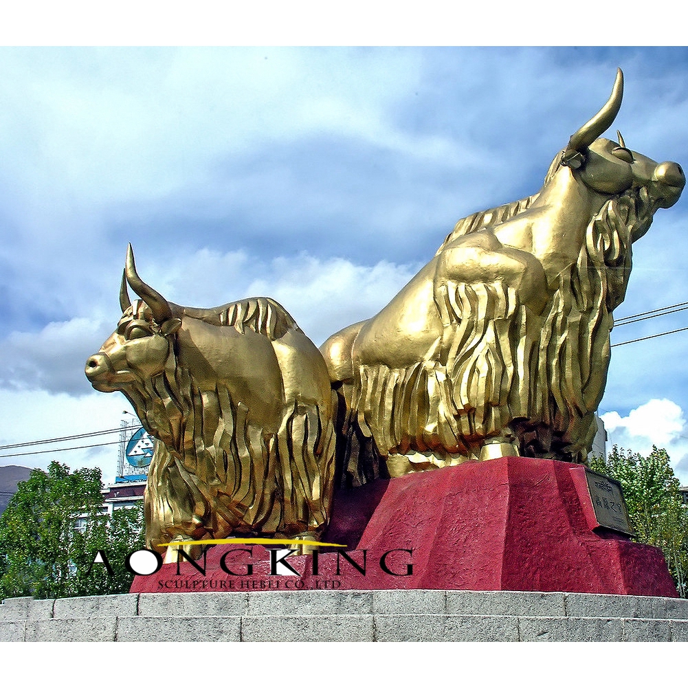 Golden bulls bronze statue