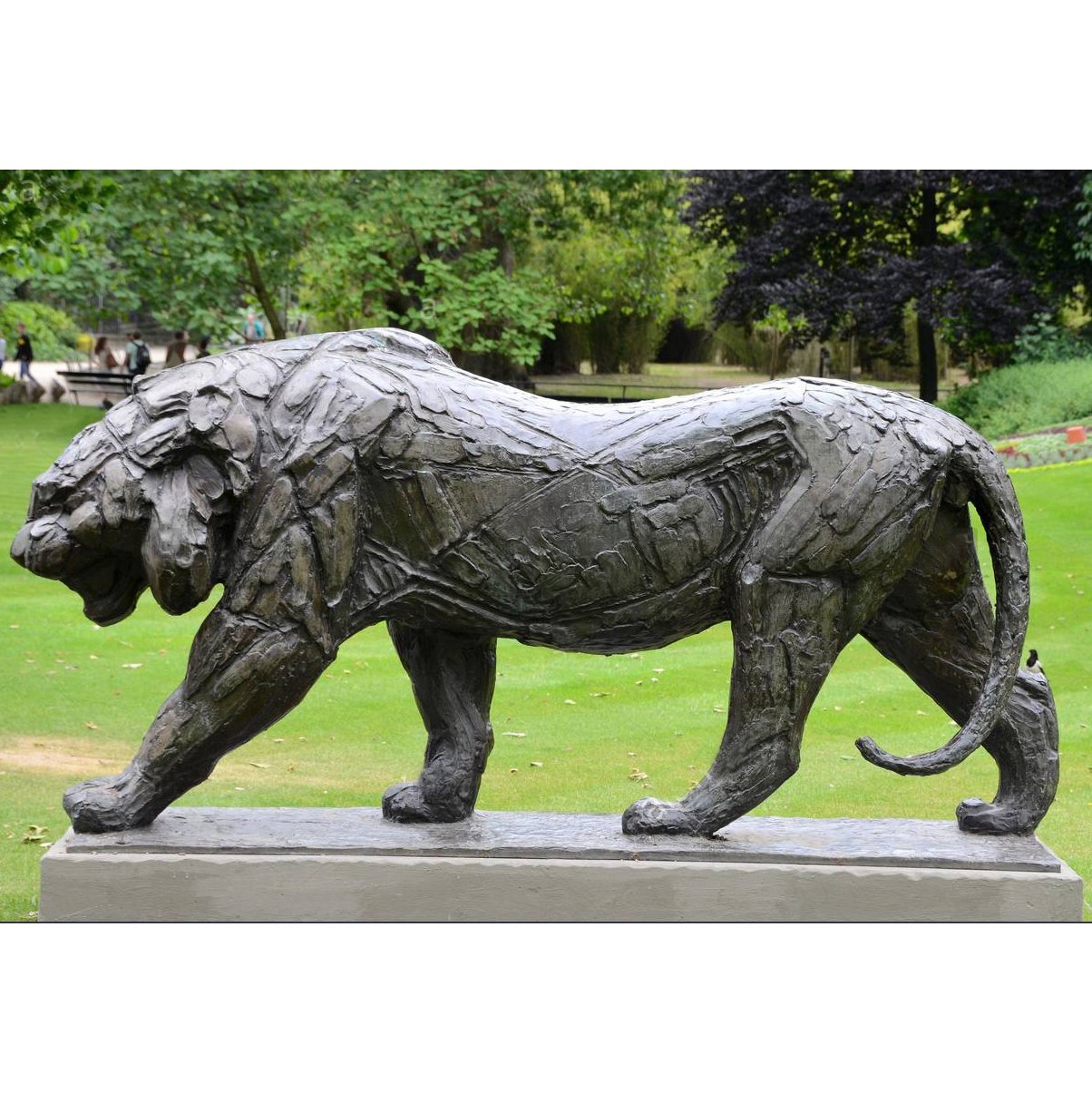 Walk go going art mammal statue strong lion cat big