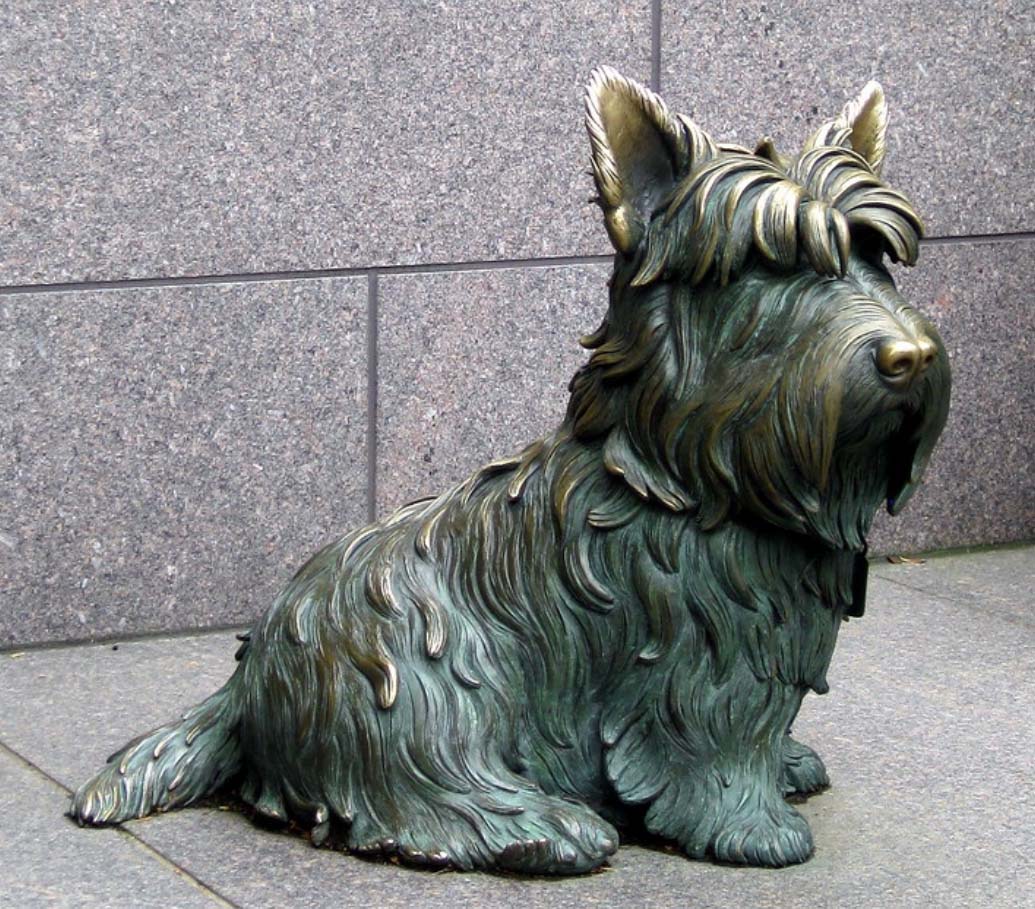 bronze dog memorial statue