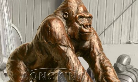 Gorilla statue art