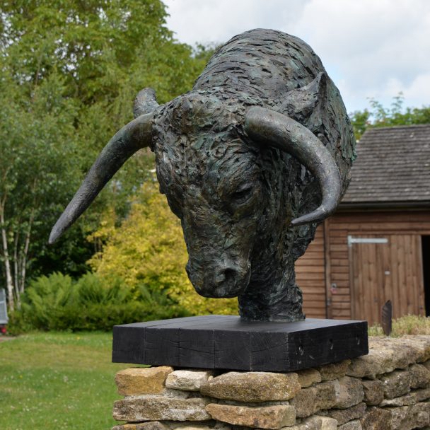 Hot selling bull sculpture 