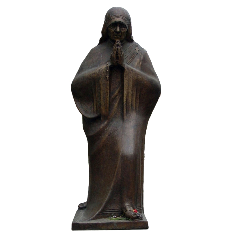 Life size standing mother 