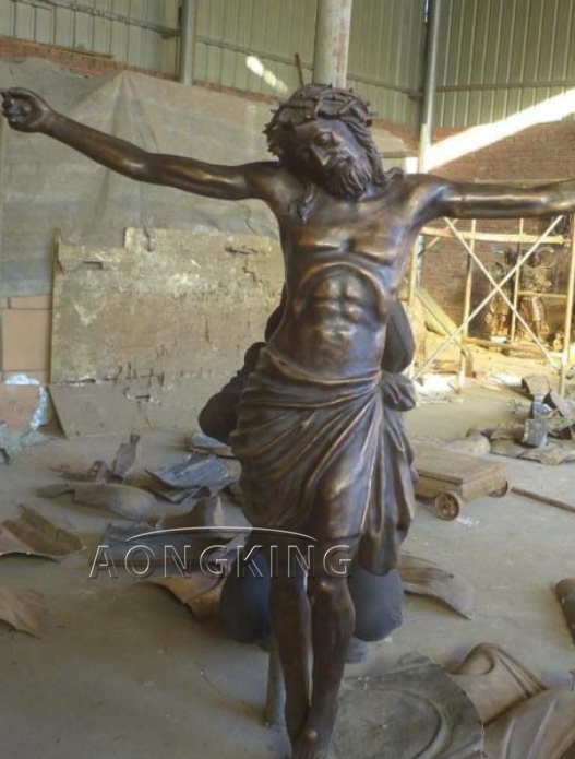 Statue of the crucified jesus