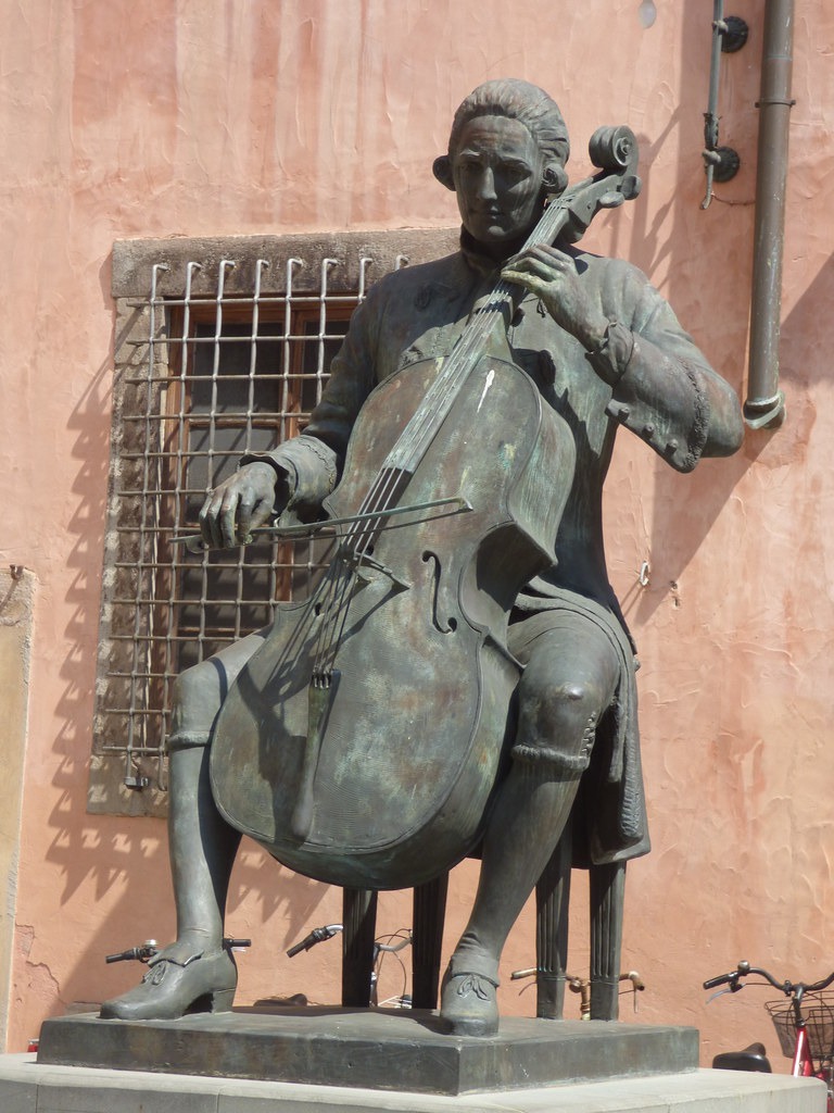 Luigi Boccherini statue (2)