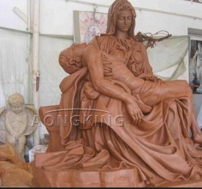 Michelangelo Pieta Statue