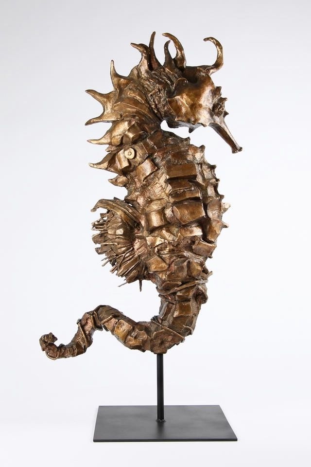 bronze seahorse sculpture (2)