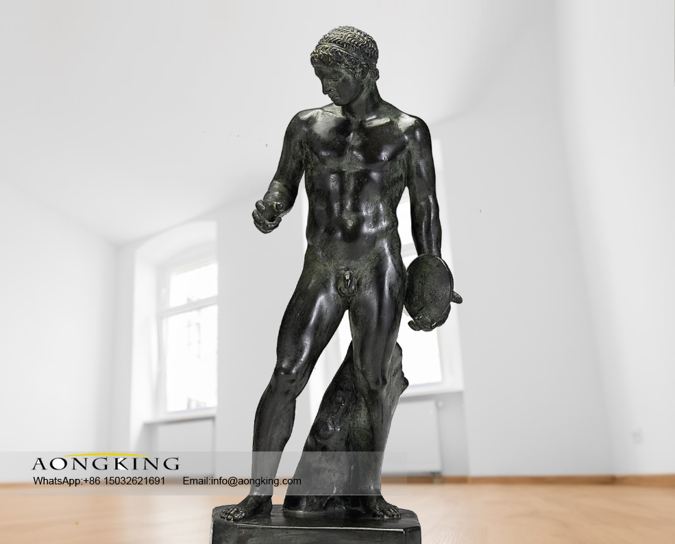 discus thrower sculpture from Greek statues bodybuilding