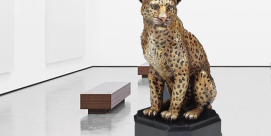 leopard sculpture