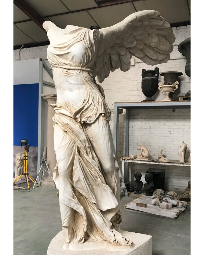 marble victory of samothrace