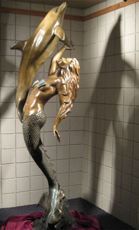 mermaid garden statue
