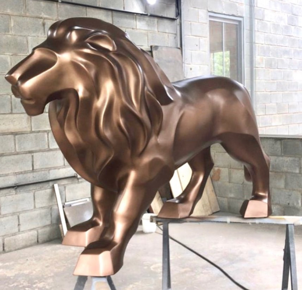 Large Size Animal Decoration Lion Golden Bronze Sculpture
