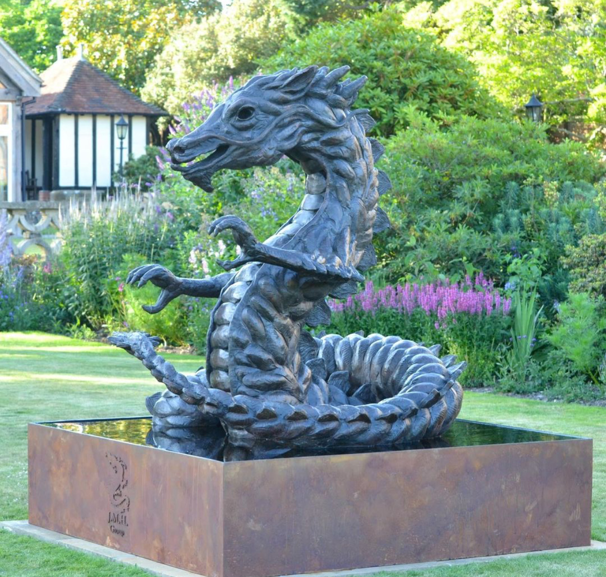 Large bronze dragon sculpture for outdoor