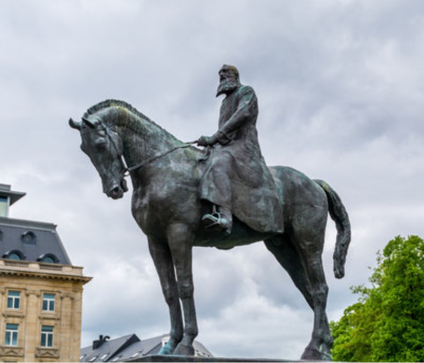 Leopold II statue 2