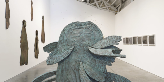 kiki smith sculpture