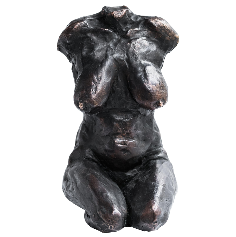 An abstract bust of a woman sculpture