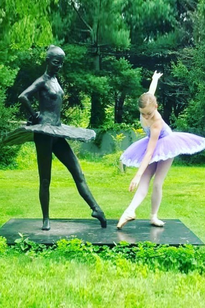the ballerina statue