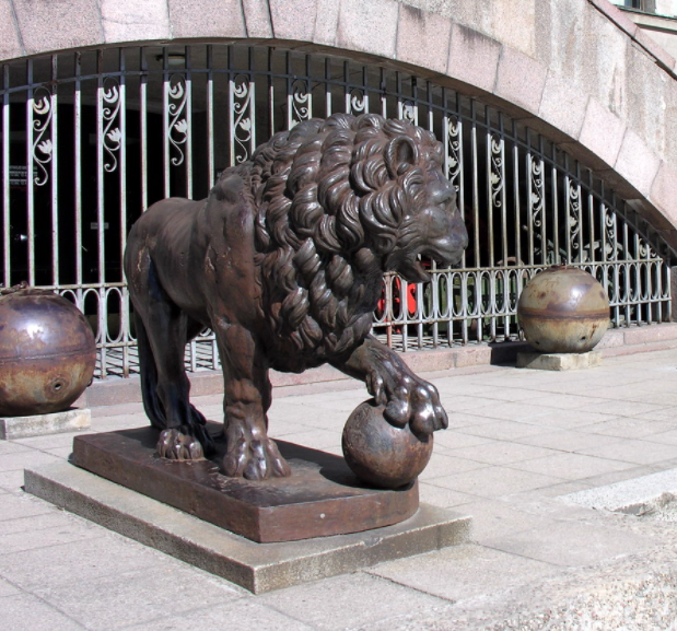 large historical sculpture