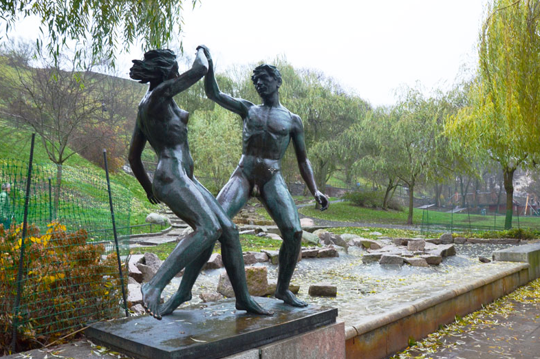 outdoor dance couple sculpture