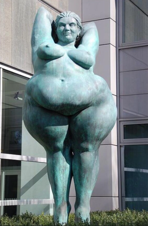 sculpture grosse dame