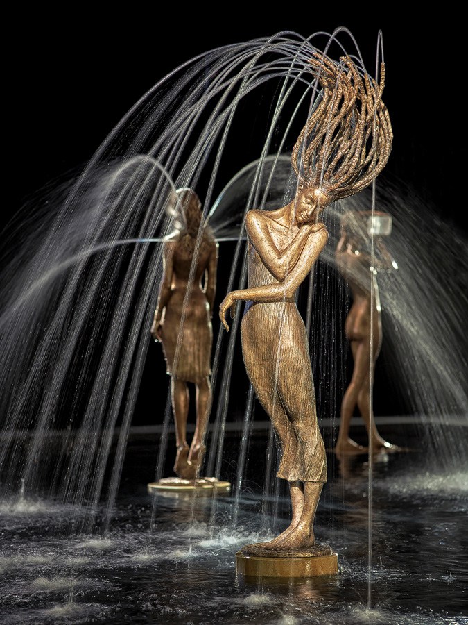 Artistic water bronze fountain