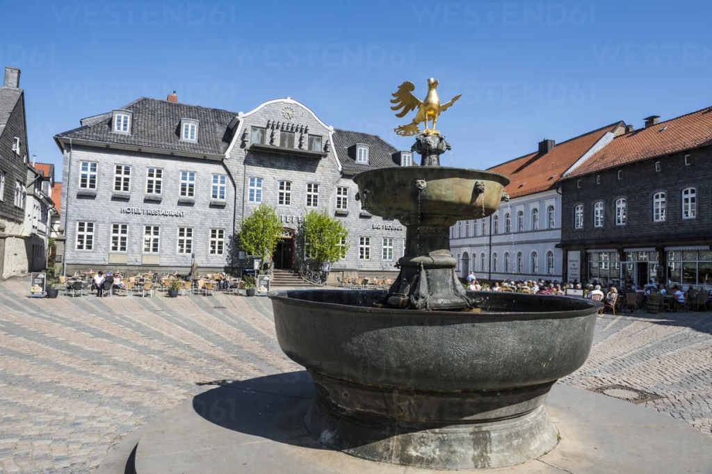 Goslar's market fountain (5)