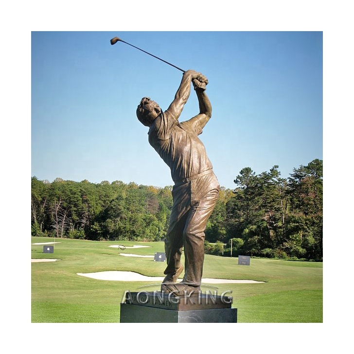 the Arnold Palmer statue