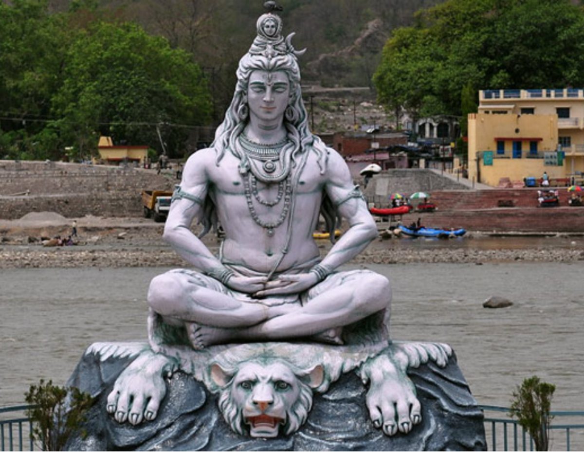 Shiva sculpture in marble