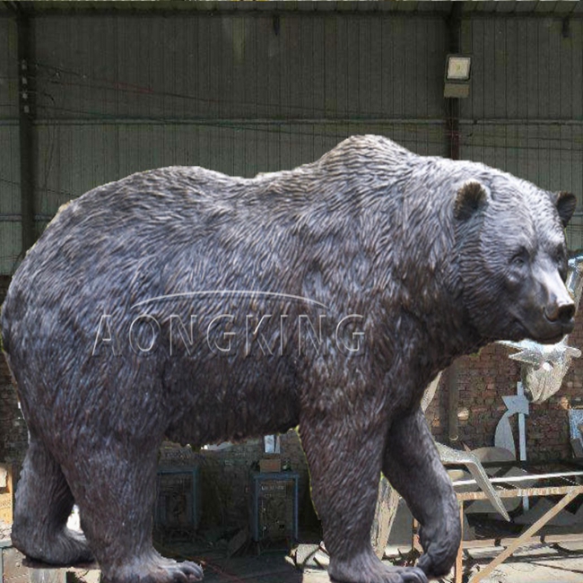 Life-size-bear-bronze-sculpture